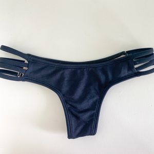 Midori Kalea Emmie Bottom